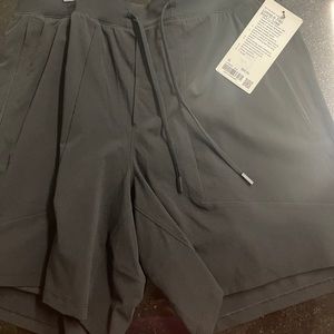 NWT License to Train Short 7” *Lined* XL Black